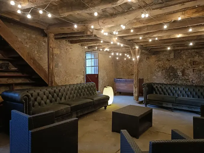 la forge grande dépendance avec salon et jeux